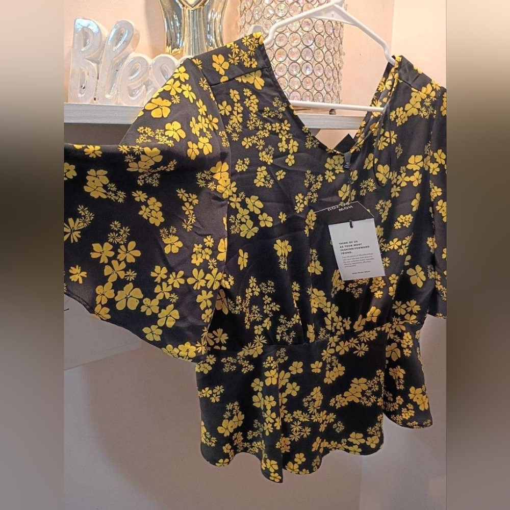 Who What Wear Black with Yellow Floral Print Shirt